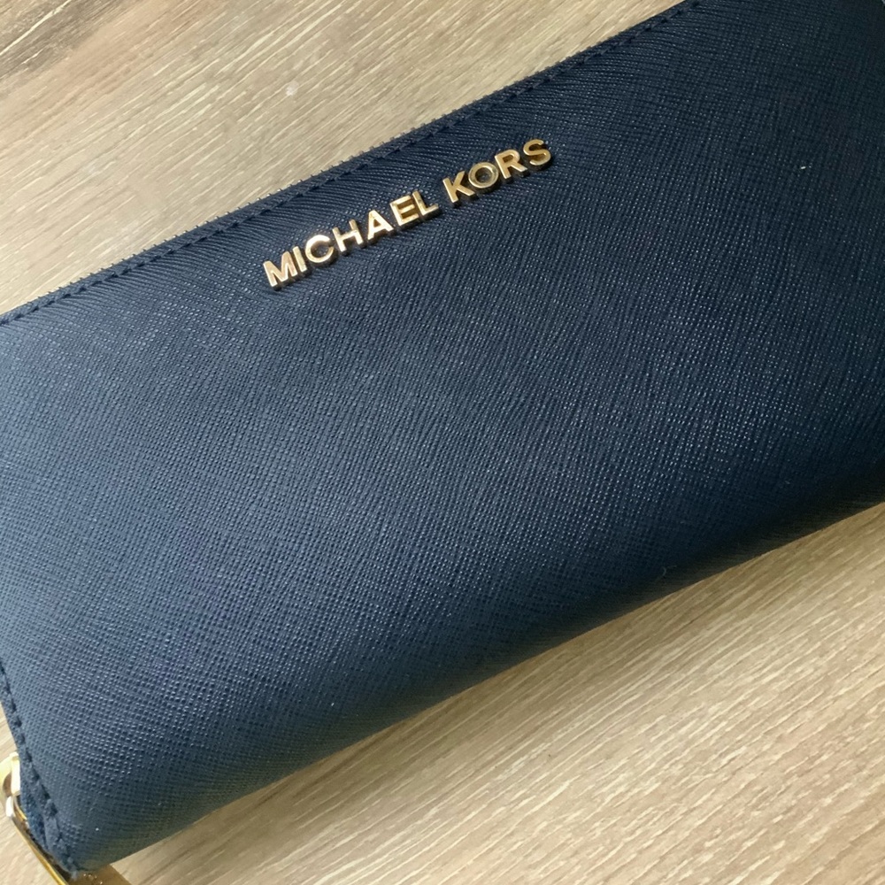 Michael Kors wallet